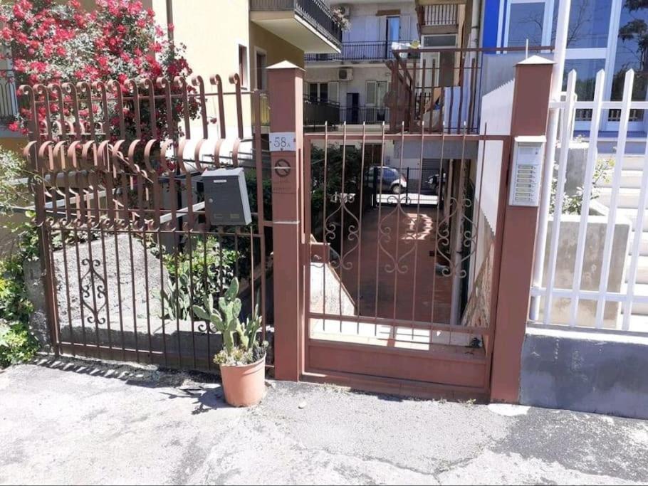 Appartamento Da Nella Giardini Naxos Εξωτερικό φωτογραφία
