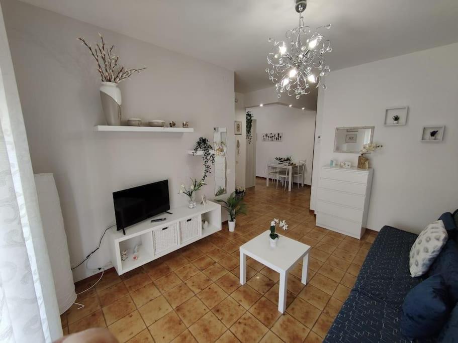 Appartamento Da Nella Giardini Naxos Εξωτερικό φωτογραφία