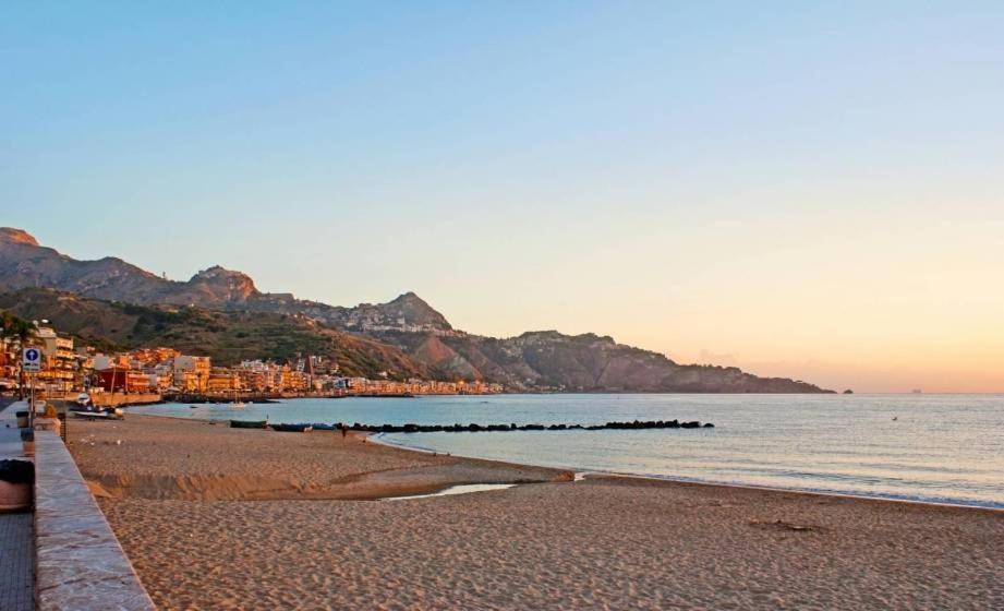 Appartamento Da Nella Giardini Naxos Εξωτερικό φωτογραφία